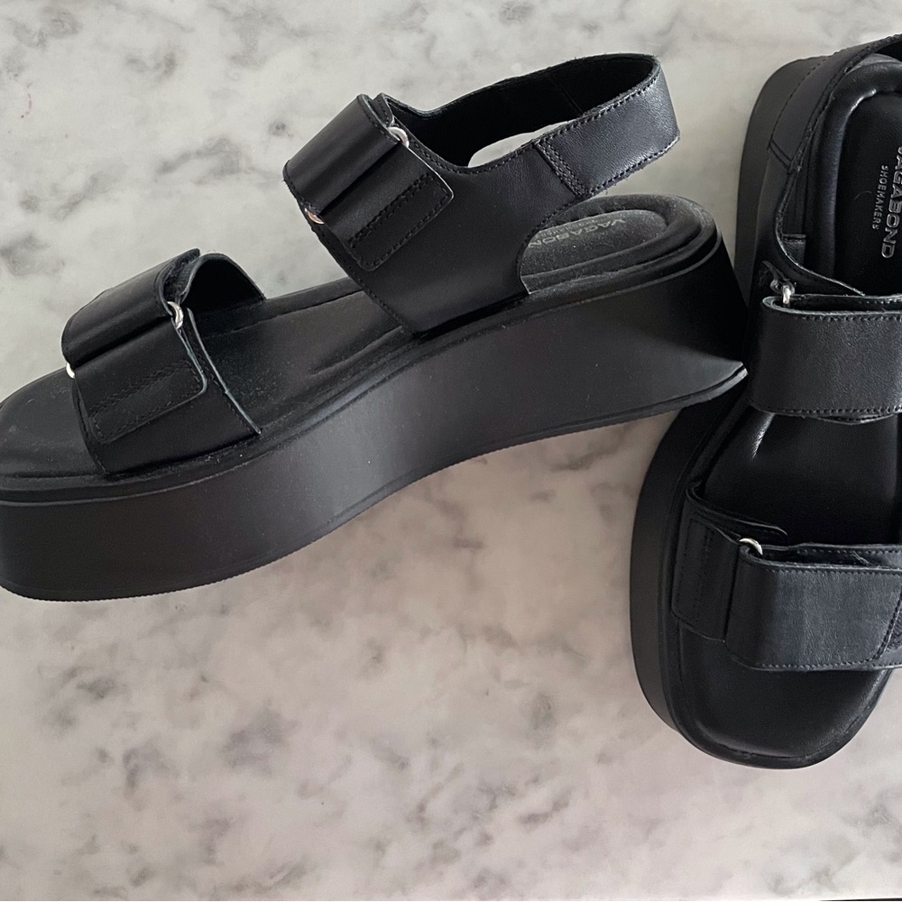 Vagabond Black Platform Sandals - Picture 2 of 5